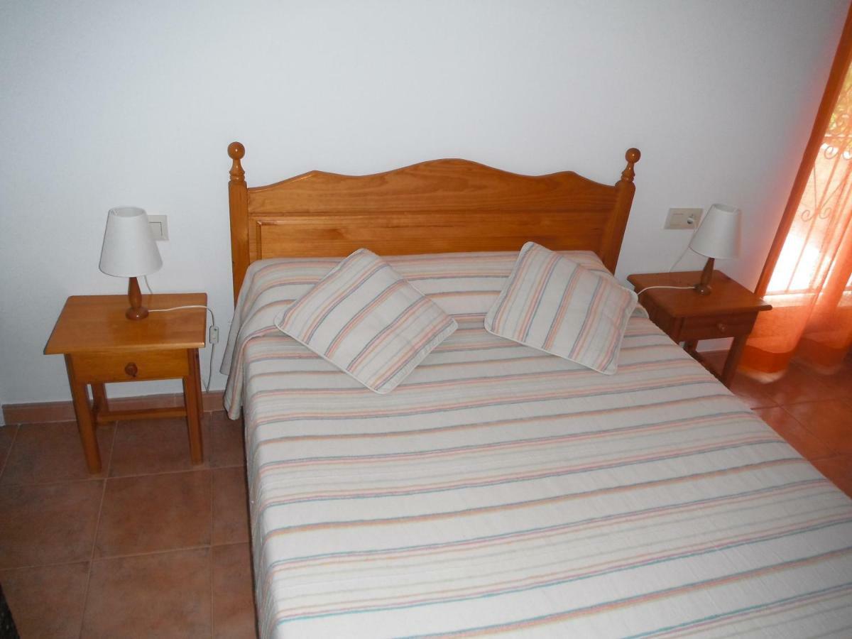Casa Laura Pension Deltebre Buitenkant foto